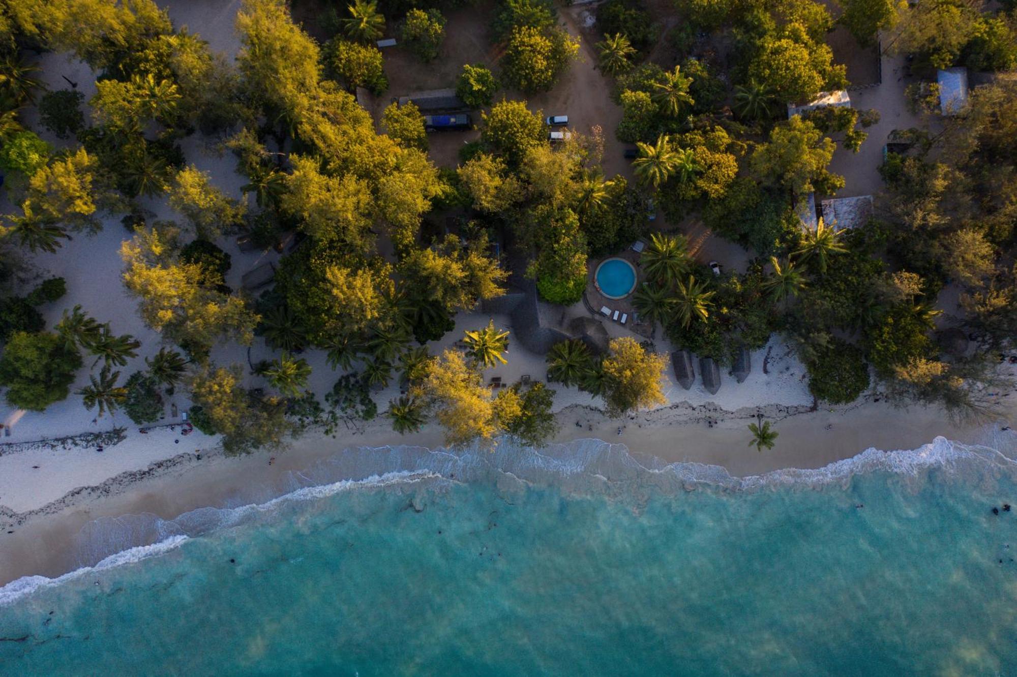 Mikadi Beach Camp & Backpackers Ostello Dar es Salaam Esterno foto