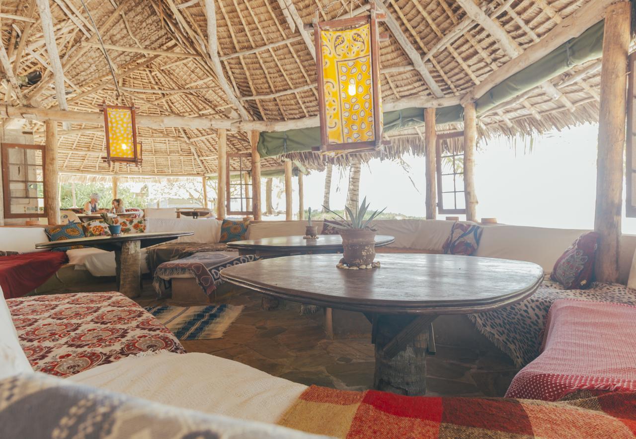 Mikadi Beach Camp & Backpackers Ostello Dar es Salaam Esterno foto