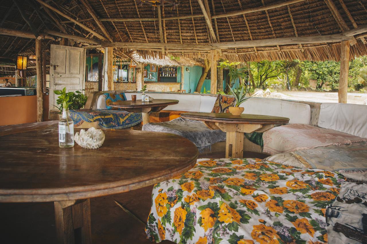 Mikadi Beach Camp & Backpackers Ostello Dar es Salaam Esterno foto